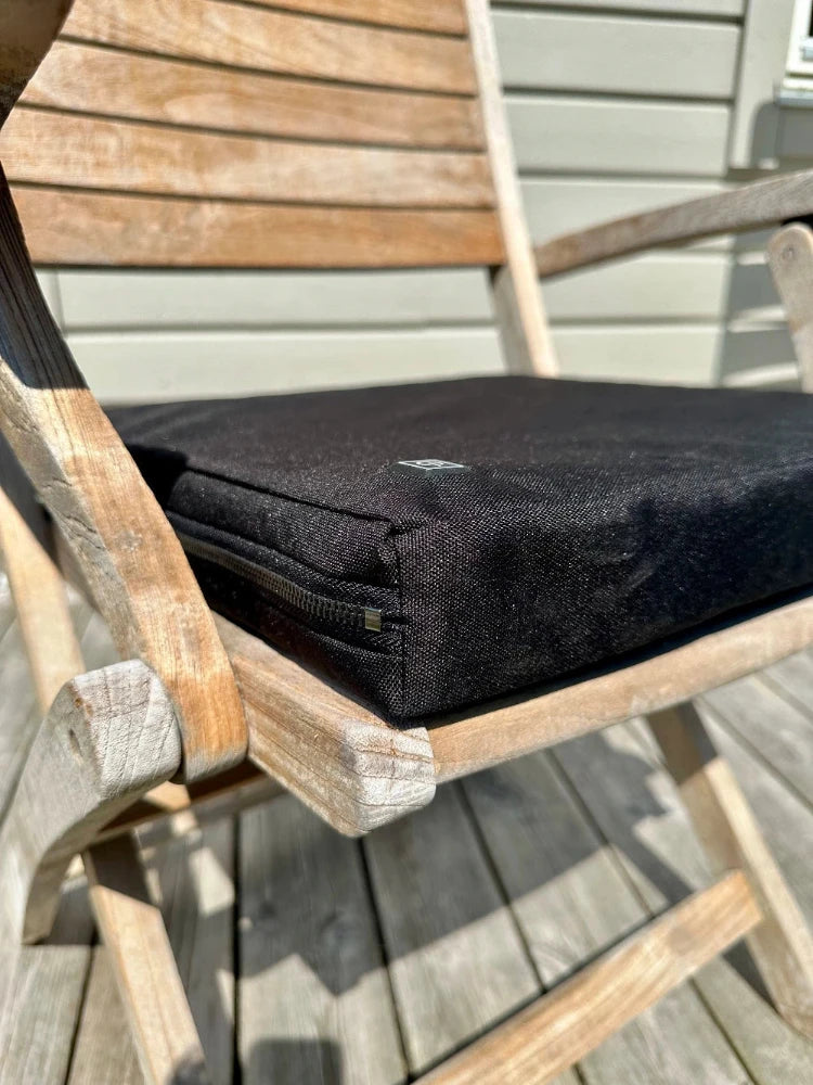 Sittdyna med värme på trästol
